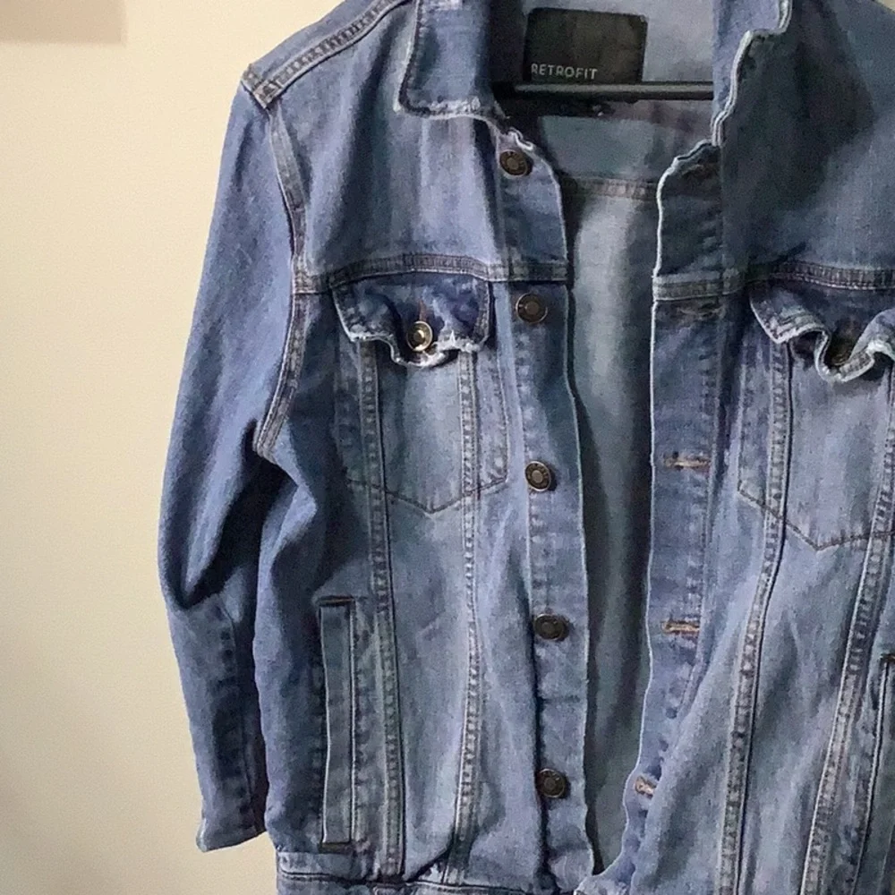 Retrofit Light Blue Denim Jacket - Picture 4 of 13